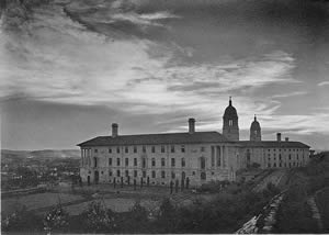Uniegebou_c1925